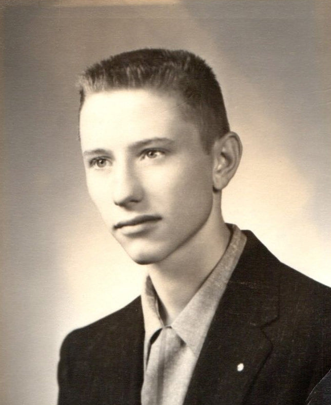 Young portrait of Hal Henrickson Sr.